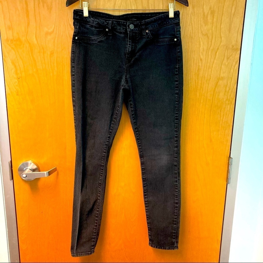 RICH & SKINNY  Sz 27 Very Dark Wash Skinny Ankle Jeans